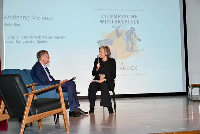 Der Historiker und Buchautor Wolfgang Meixner erklärte die Bedeutung der damaligen Ereignisse. | Foto: Hassl