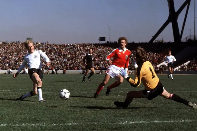 WM 1978 in Argentinien in Spiel Deutschland gegen Österreich, das Österreich 2:3 gewann. Karl-Heinz Rummenigge (l.) erzielt das 1:0 gegen Goalie Koncilia. | Foto: APA-Images / SZ-Photo / Werek