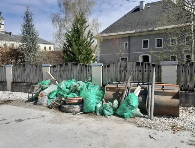Rund 300 Kilo Abfall kamen zusammen, die fachgerecht entsorgt wurden.  | Foto: Gemeinde Spital am Pyhrn