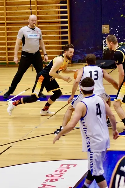 Foto: BBC McDonald's Irons Scorps Steyr