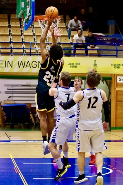 Foto: BBC McDonald's Irons Scorps Steyr
