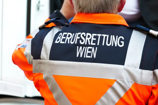 Der Verletzte wurde notfallmedizinisch erstversorgt. (Symbolfoto) | Foto: Maximilian Spitzauer/MeinBezirk