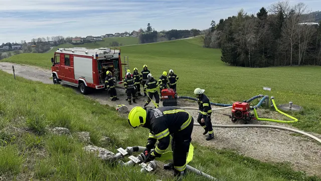 Großübung der Feuerwehren bei der Firma Greisinger in Münzbach. | Foto: FF Münzbach