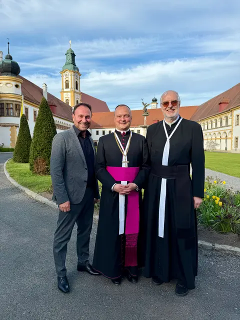 Wirtschaftsdirektor Hans Peter Hochhold, Propst Markus Grasl, Stiftsdechant Klemens Pillhofer. | Foto: Stift Reichersberg