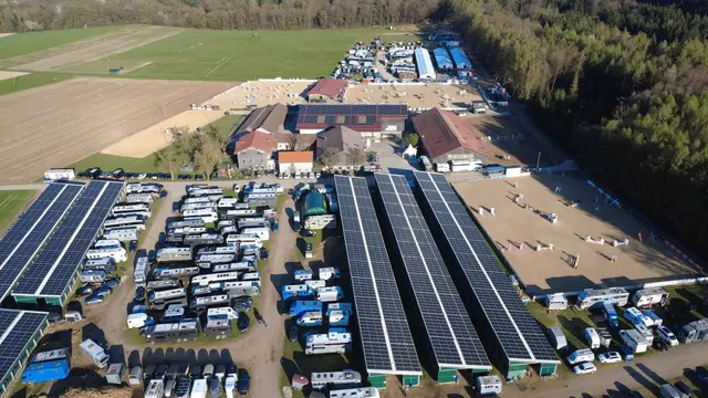 Die Anlage des Reitclubs Hofinger in Braunau-Ranshofen. | Foto: Horsepic.at by Brunnmayr