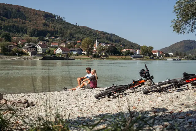 Der Donauradweg habe als "Mutter aller Radwege" den Radtourismus in ganz Europa entscheidend mitgeprägt, so OÖ Tourismus-Geschäftsführer Andreas Winkelhofer.  | Foto: © WGD Donau Oberösterreich Tourismus GmbH | Studio Draussen