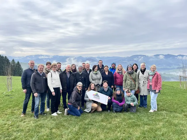 Eisenstraße-Exkursion entlang des Panoramahöhenwegs