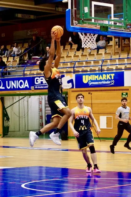 Foto: BBC McDonald's Irons Scorps Steyr