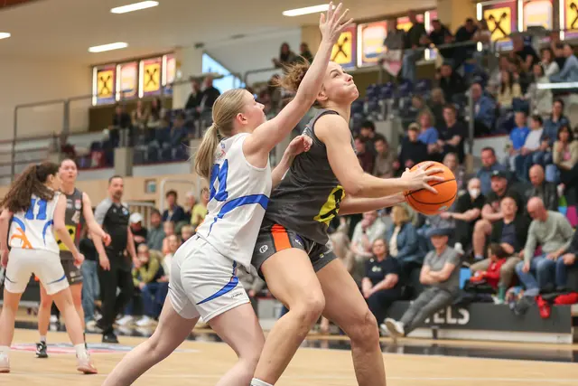 Die BK Raiffeisen Duchess lassen in Wels nichts anbrennen und siegen souverän. | Foto: Basketball Austria/J. Kienesberger