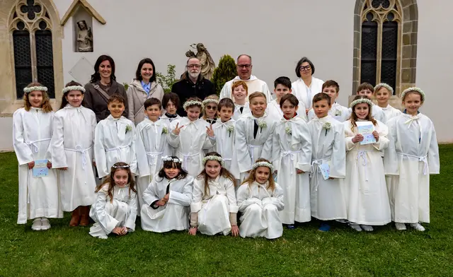Viele Kinder feierten ihr Sakrament am Weißen Sonntag