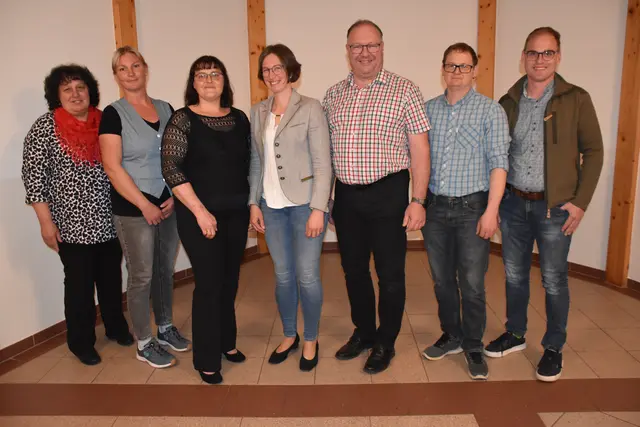 Neuwahlen im Bauernbund Pabneukirchen im Gasthaus Samböck. Der Vorstand. | Foto: Zinterhof