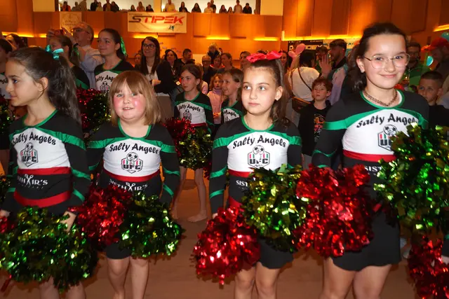 Cheerleaders "Salty Angels" vom UFC Hallein. | Foto: Josef Wind