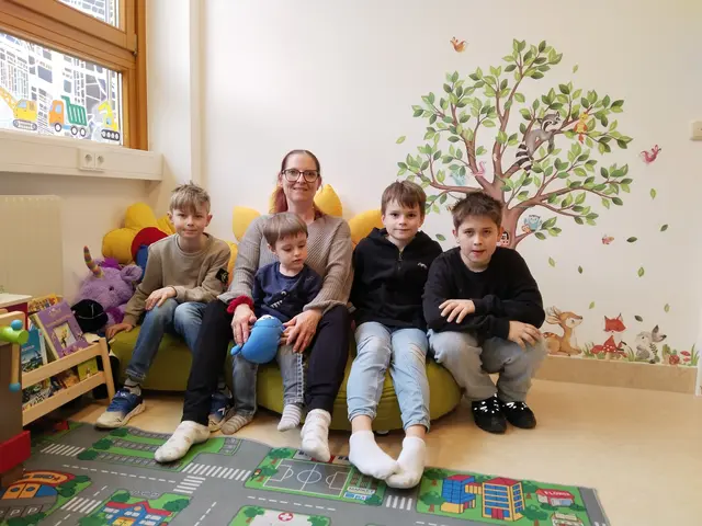 Tagesmutter Gabriele Rott mit Kindern in Grein | Foto: Adelheid Paireder/SHV Perg