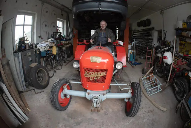 Traktor-Schrauber mit 71 Jahren