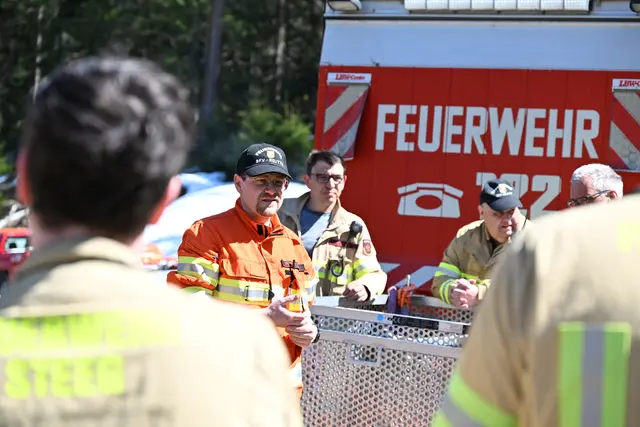 Die Übung in Bach diente dem gegenseitigen Kennenlernen der Arbeitsweisen. | Foto: BFV-Reutte