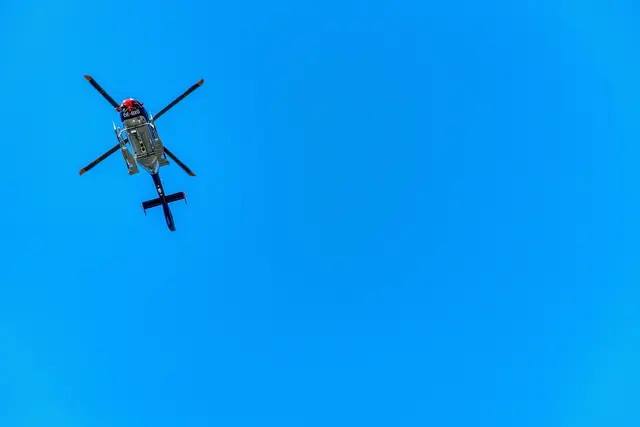 Symbolbild: Aufgrund hoher Lawinengefahr mit stark durchfeuchteter Schneedecke erfolgt die Rettung per Notarzthubschrauber. | Foto: pixabay / webentwicklerin