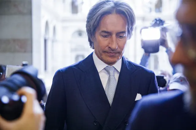 Karl-Heinz Grasser bei einem öffentlichen Auftritt. Der ehemalige Finanzminister ist aktuell im Fokus eines Insolvenzverfahrens. | Foto: APA-Images / ALEX HALADA