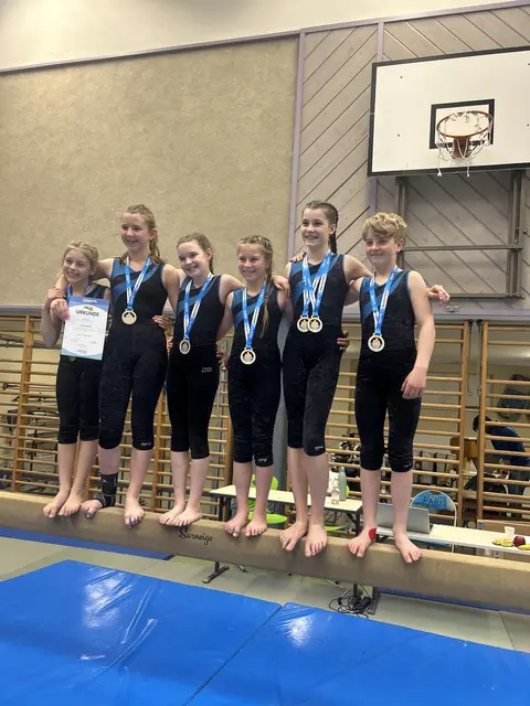 Das Team der Sportmittelschule Ried, welches sich auf das Podest turnte. | Foto: SMS Ried