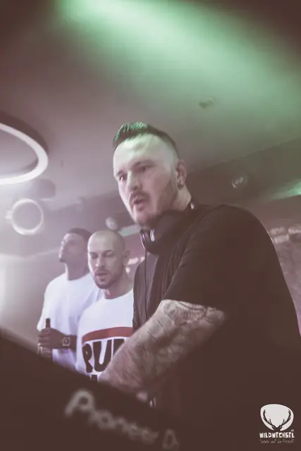 Patrick Balange feierte mit Gattin, Freunden und Gästen eine dreitägige Geburtstagsparty zu Ehren des Kult-Lokals Wildwechsel in Wels. | Foto: Rene Hauser