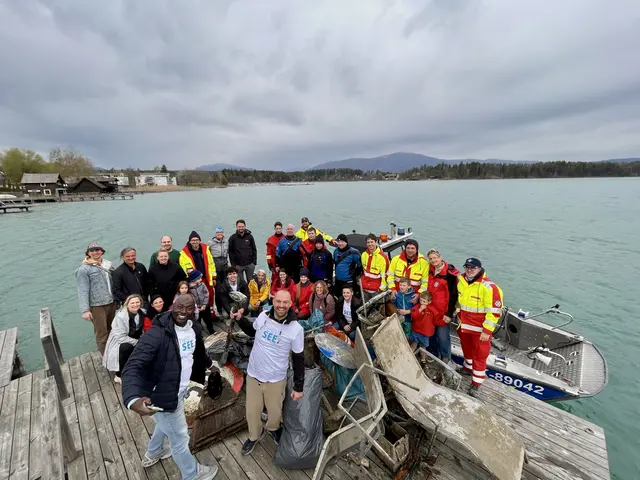 Hochmotiviert startete eine Gruppe von freiwilligen Helfer:innen am vergangenen Freitag in den Clean-up-Day. | Foto: Tourismusverband Finkenstein 