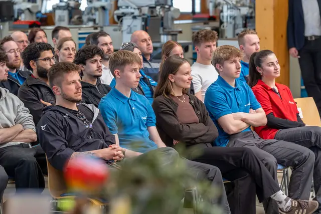 21 neue Fachkräfte erhielten ihre Zeugnisse