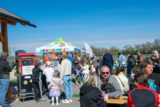 Spielplatz Langwies lockte Hunderte Kinder zum Familienfest