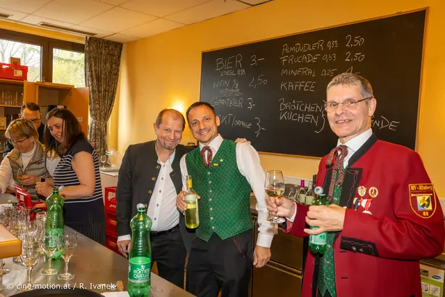 Erich Gschmeidler, Marcus Pober und  Hannes Reigl - auch in der Pause tätig bei der Ausschank (vlnr). | Foto: cine-motion.at / R. Ivanek