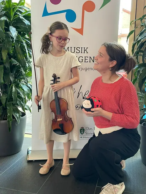 Elisa Koller überzeugte auf der Geige und am Klavier. | Foto: EJMS Stainz