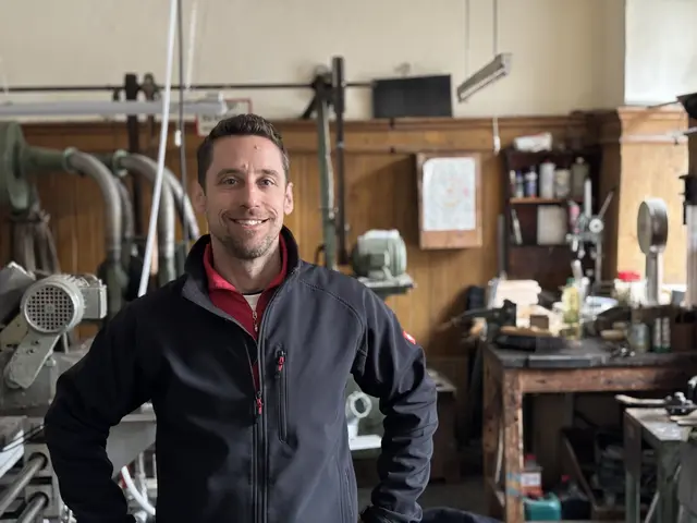 Duchac ist seit fünf Jahren selbst im Handwerk tätig. Eine "klassische Lehre" hat er nicht gemacht.  | Foto: Lukas Ipirotis/MeinBezirk