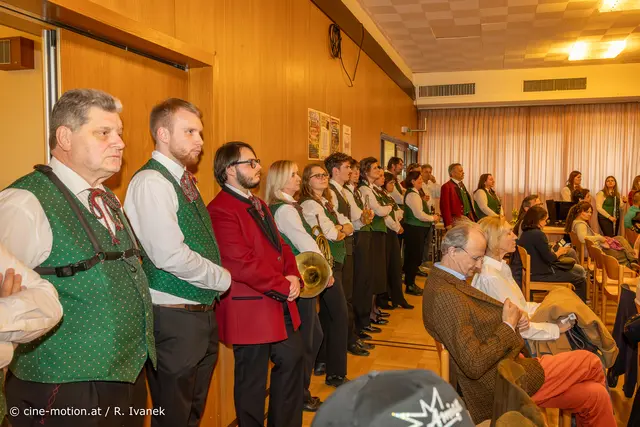 Musikverein hörte aufmerksam den Darbietungungen der Musikschule zu. | Foto: cine-motion.at / R. Ivanek