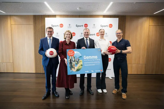 Landesrat Markus Achleitner, LH-Stellvertreterin Christine Haberlander, Landeshauptmann Thomas Stelzer, Sofia Polcanova (Vize-Weltmeisterin und Europameisterin Tischtennis), Ronald Ecker (Arzt und Sportwissenschafter). | Foto: Land OÖ/Mayrhofer