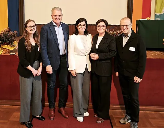 Katharina Spöck (LAG- und Regionalmanagerin Nockregion-Oberkärnten), Alexander Thoma (Bürgermeister Millstatt am See), LRin Marika Lagger-Pöllinger, LRin Beate Prettner, Bernd Vogel ( Geschäftsführung Klima und Energiefonds) | Foto: LR.in Lagger-Pöllinger