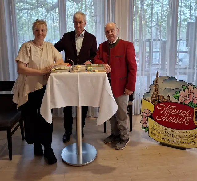 "Wiener Schmäh": Susanna Mazakarini, Martin Schiffl und Fritz Wimberger | Foto: Brigitte Reiner-Schirmbrand