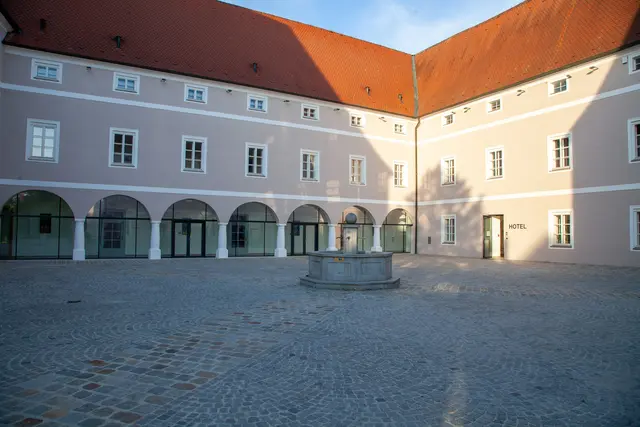 Insolvenz  - Finanzielle Schwierigkeiten für Schloss Hotel Zeillern