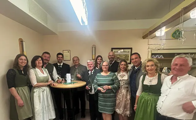 Jägerschaft lud zum traditionellen Ball ins VAZ