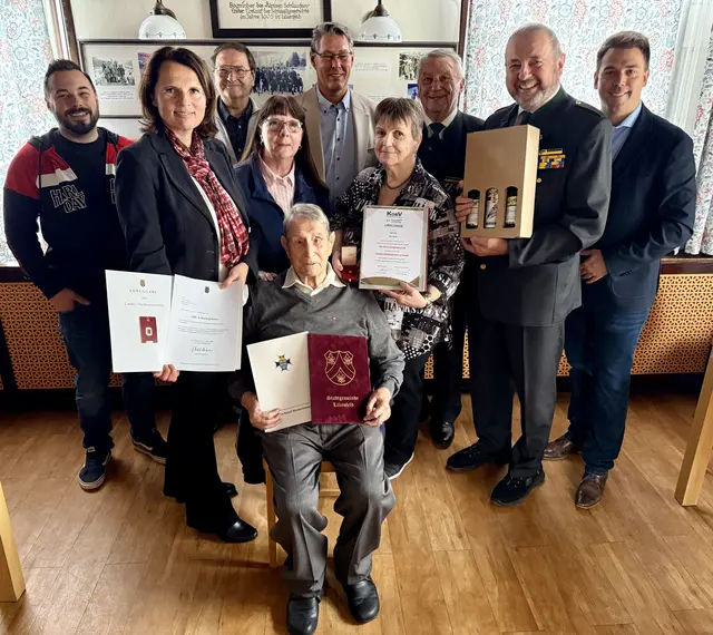 Viktor Wurm feierte seinen 100. Geburtstag im Kreis von Familie und Freunden. | Foto: Stadtgemeinde Lilienfeld