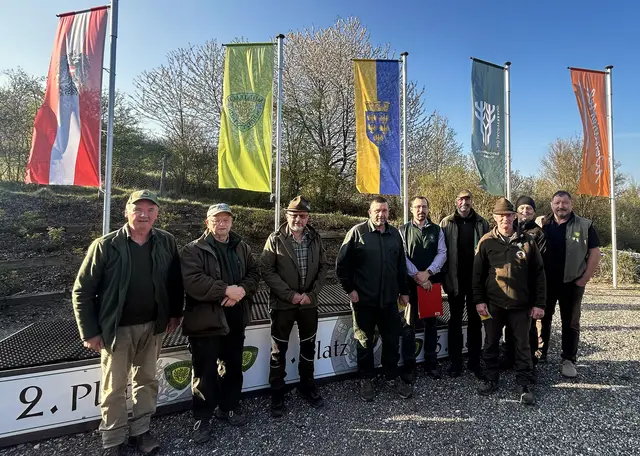 Stefan Novak, Helmut Lauer, Franz Schreiber, Christian Achter, Thomas Wimmer, Andreas Berger, Erich Olf, Johann Nemetschek, Josef Kohzina. | Foto: Schützenverein-Mistelbach 