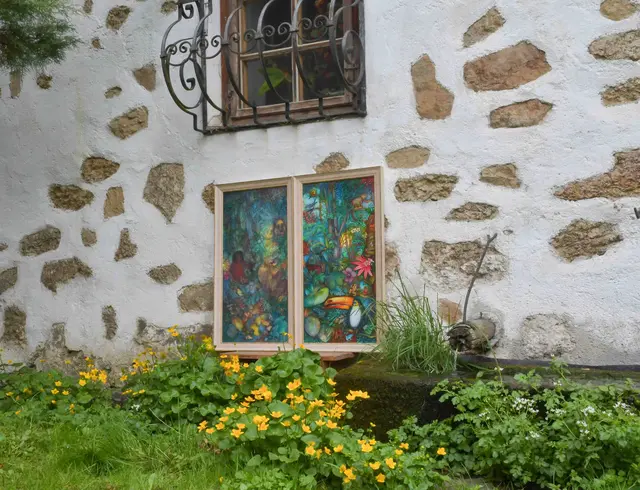 Bilder- und Lebenswelt von Künstlerin entdecken