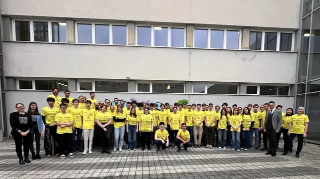 Ein Gruppenbild aller Teilnehmerinnen und Teilnehmer mit der Organisation | Foto: BG/BRG/BORG Köflach
