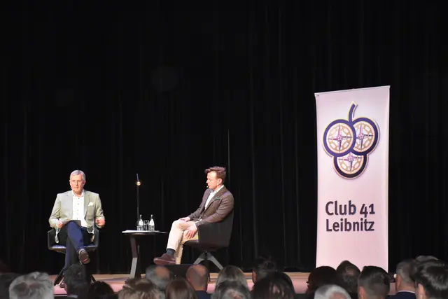 Benefizveranstaltung mit Militärberater Franz-Stefan Gady