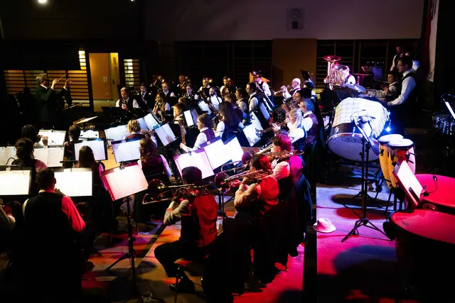 Der zweite Konzertteil forderte die Musikkapelle über weite Strecken stark.  | Foto: Lena Sophie Shoots