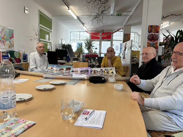 Gottfried Wurst ist pensionierter Psychotherapeut und Lernbegleiter: "Effizientes Lernen geht über Beziehung und braucht gute zwischenmenschliche Beziehung, man muss genau hinhören, wir haben Basis vermittelt. Wir haben in den Seelen der Kinder Spuren hinterlassen."