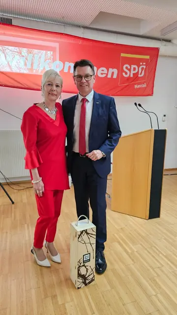 Birgit Grafl und Bgm. Erich Trummer. | Foto: SPÖ Oberpullendorf
