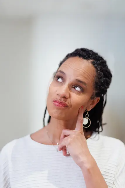 Die Gynäkologin Kehinde Wewe aus Scheibbs hat mit "grlztalk" einen Podcast zu  Themen wie "Pubertät, Periode und Verhütung" für alle Mädchen und jungen Frauen ins Leben gerufen.^ | Foto: Markus Morawetz/grlztalk.at