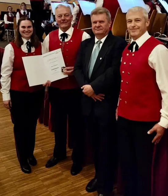 Karl Ungerböcks Engagement wurde gewürdigt. | Foto: 1. Pottschacher MV