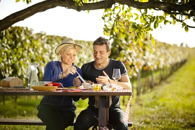 Auch das perfekte Picknick braucht das richtige Rezept. | Foto: Retzer Land / Bartl