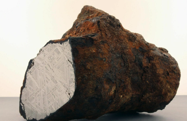 Eisenmeteorit aus Hirschbach im Fokus einer Ausstellung