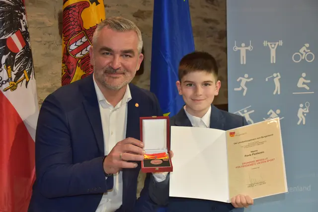 Pavle Pletikosic (Landessportehrenzeichen in Bronze) | Foto: MeinBezirk/Michael Strini