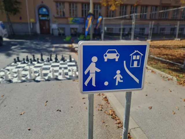 Wohnstraßen sind zum Spielen da: Um das sichtbar zu machen ist der Verein Fratz Graz auch 2026 wieder mit dem Wohnstraßen-Spielrad unterwegs. | Foto: Fratz Graz