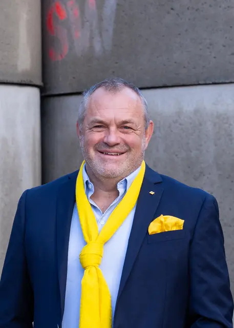Das Bauwerk wurde aus UHPC gefertigt und steht für moderne, nachhaltige Infrastruktur. (Am Foto zu sehen Klaus Einfalt, CEO SW Umwelttechnik.) | Foto: Rosenberger Victoria